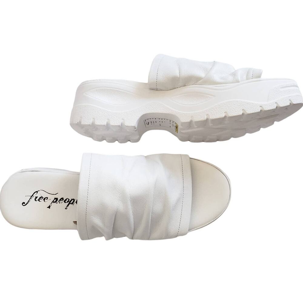 FREE PEOPLE Poolside sporty white open toe sandals leather slides Sz 40 / 10 NEW
